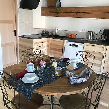 Le Des Moineaux Apartment
